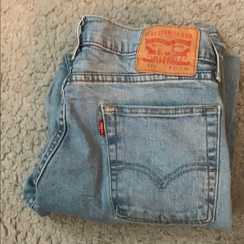 light wash levi strauss jeans